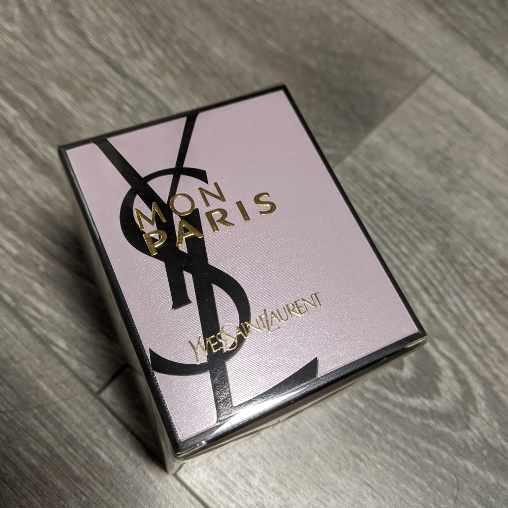 Yves Saint Laurent Mon Paris 75g Scented Candle